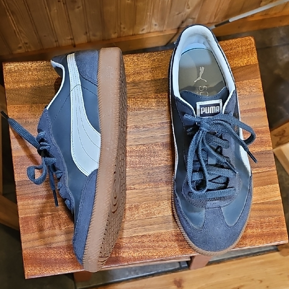 Puma Womens/ Big Kid Navy and White Sneakers